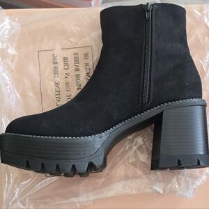 Wild Pair Black Chunky Heel Boots